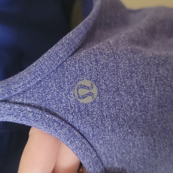 Lululemon rank with built in bra - Picture 3 of 4